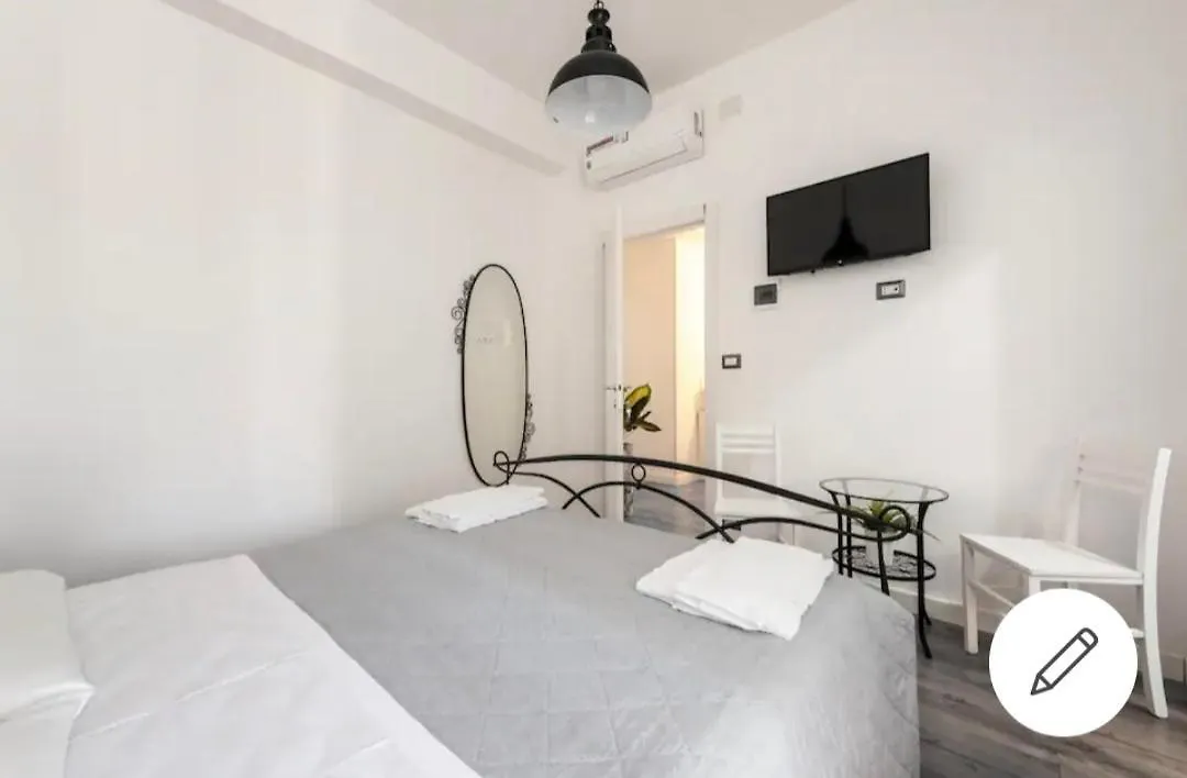 Bed and Breakfast Es - Essential Solution & Emotion Stories à Vérone Italie