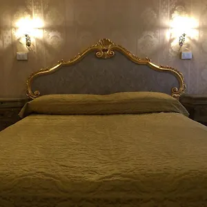 palazzo-suite-ducale.hotelslidodijesolo.com/